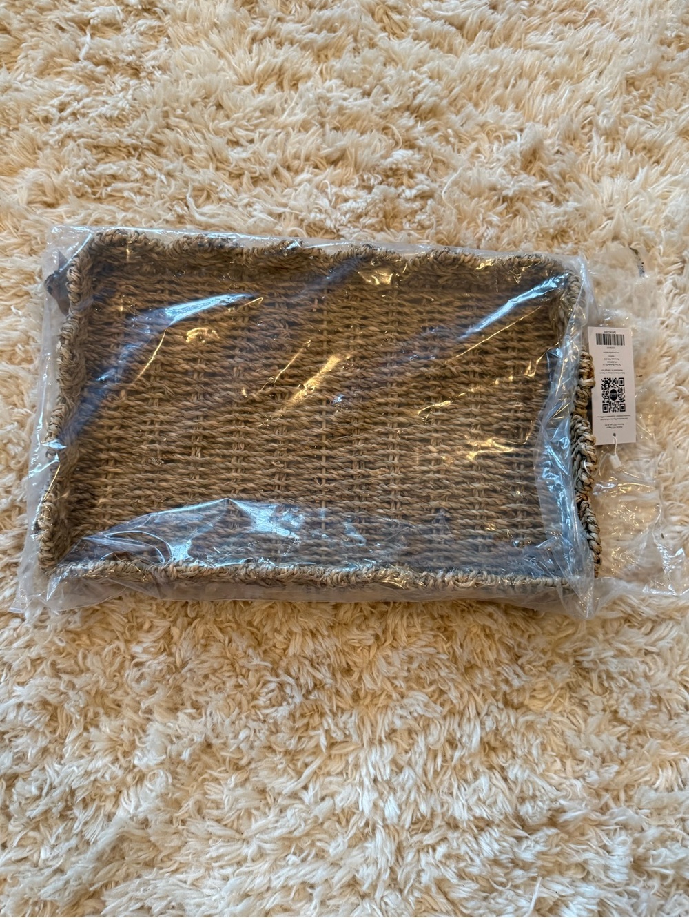 NWT Savvy & Sorted Scalloped Wicker Tray - Picture 7 of 8